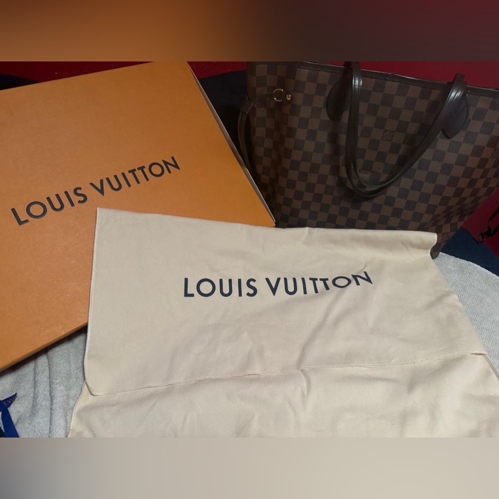Lv Bag - image 4